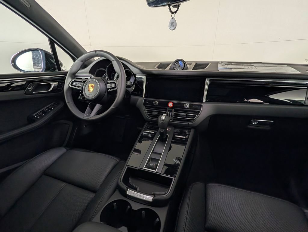 New 2026 Porsche Macan image 22