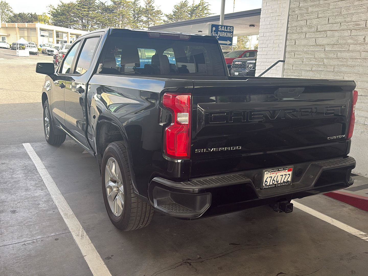 Used 2020 Chevrolet Silverado 1500 Custom w/ Custom Value Package RWD image 4