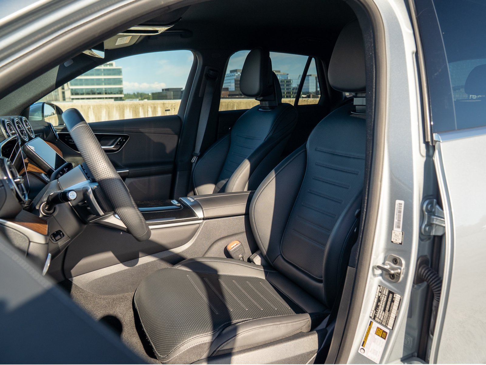 Certified 2025 Mercedes-Benz GLC 350e 4MATIC image 24