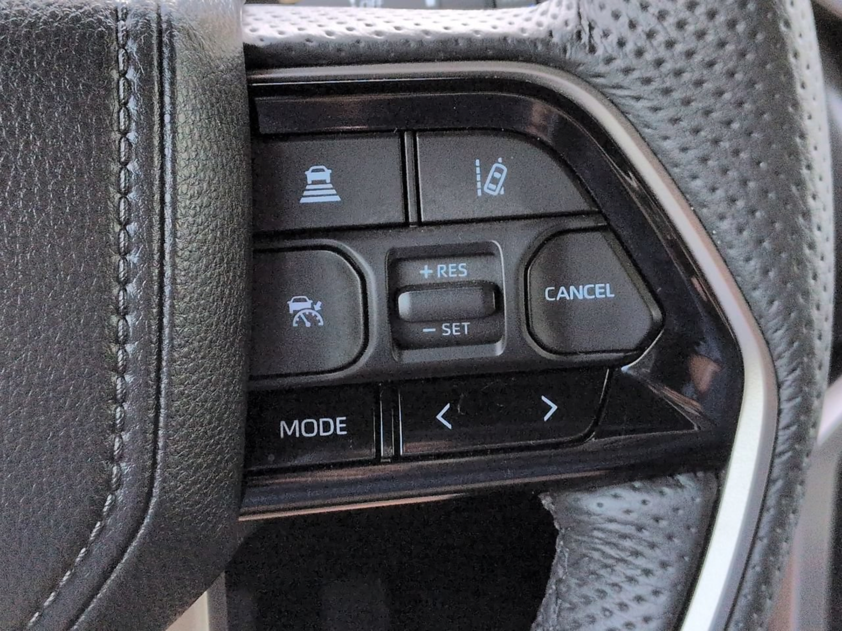 Used 2026 Toyota Sequoia Platinum AWD/4WD image 33