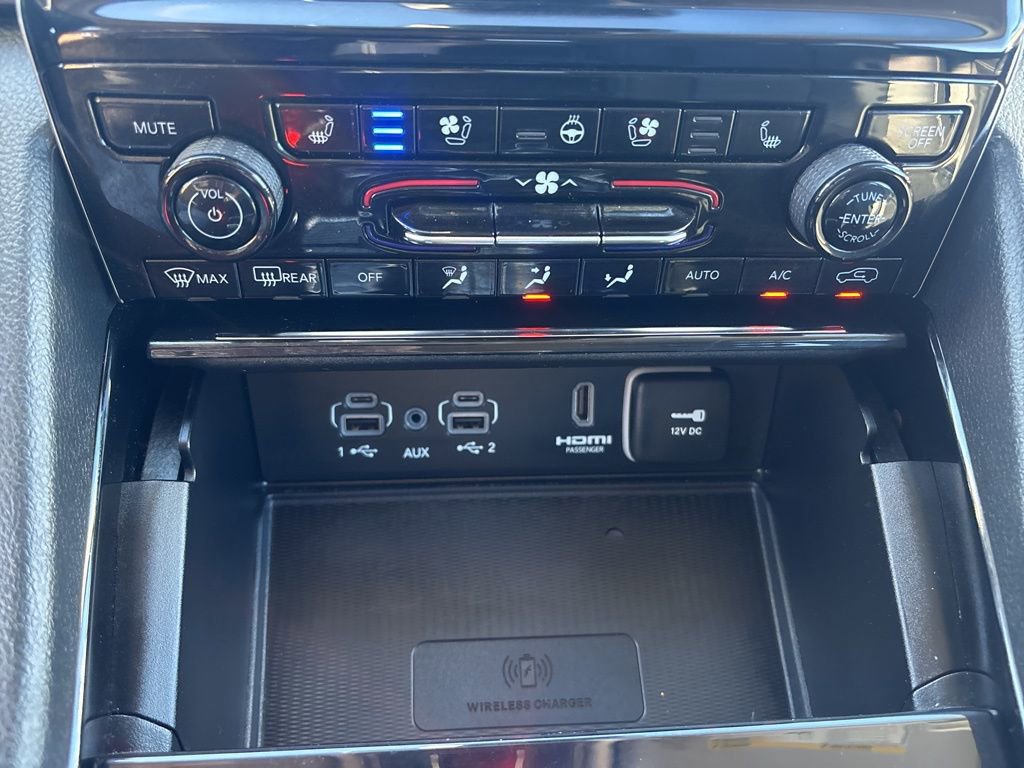 Used 2022 Jeep Grand Cherokee Limited 4xe w/ Luxury Tech Group II image 26