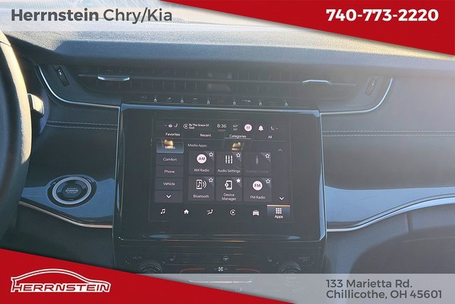 Used 2022 Jeep Grand Cherokee Altitude image 9