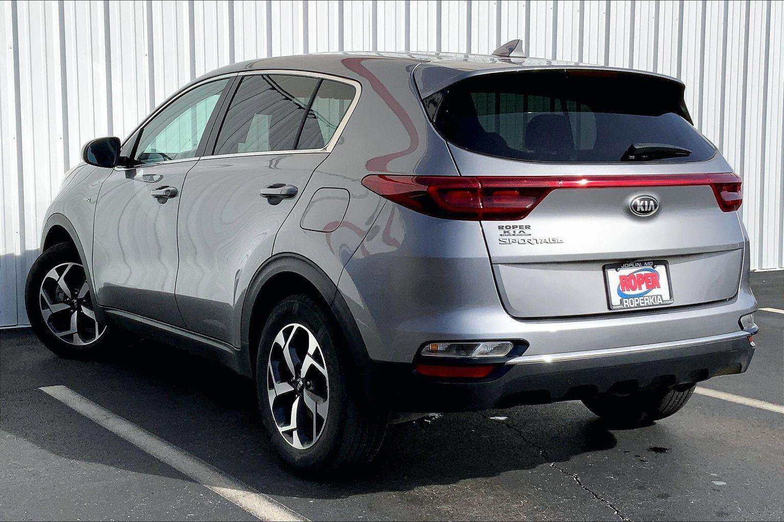 Used 2020 Kia Sportage LX image 9
