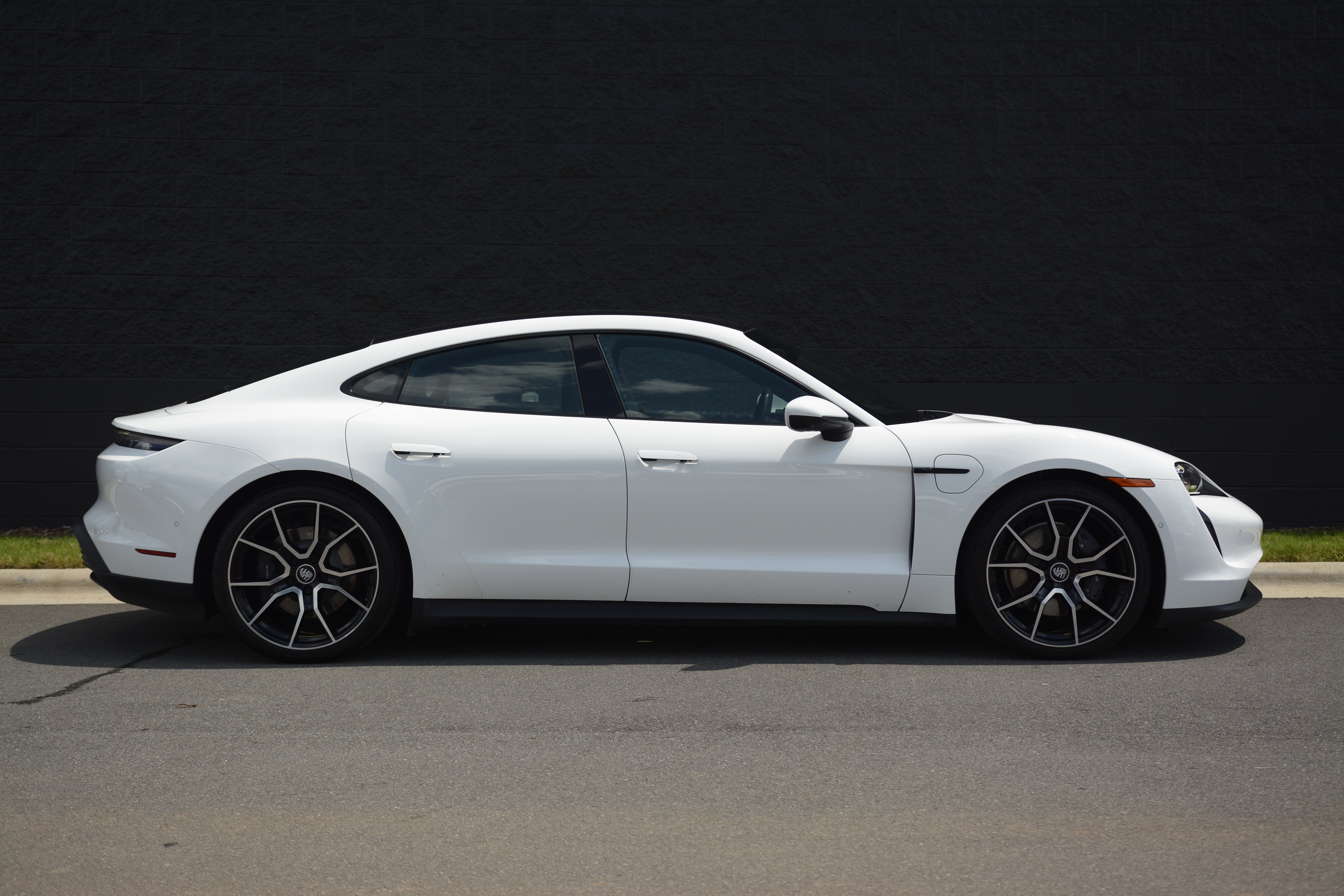 Certified 2023 Porsche Taycan RWD image 8