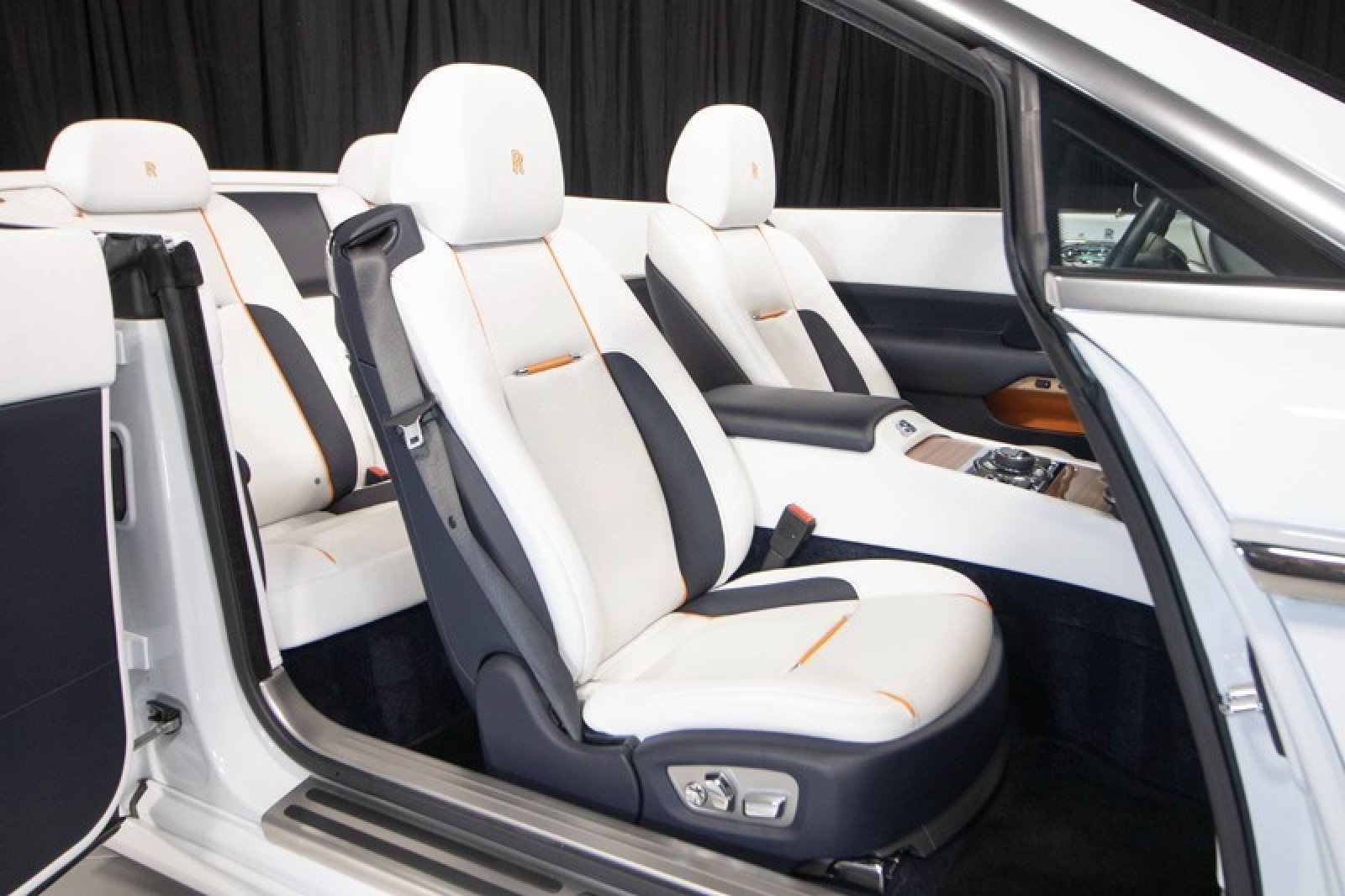 Used 2020 Rolls-Royce Dawn RWD image 54