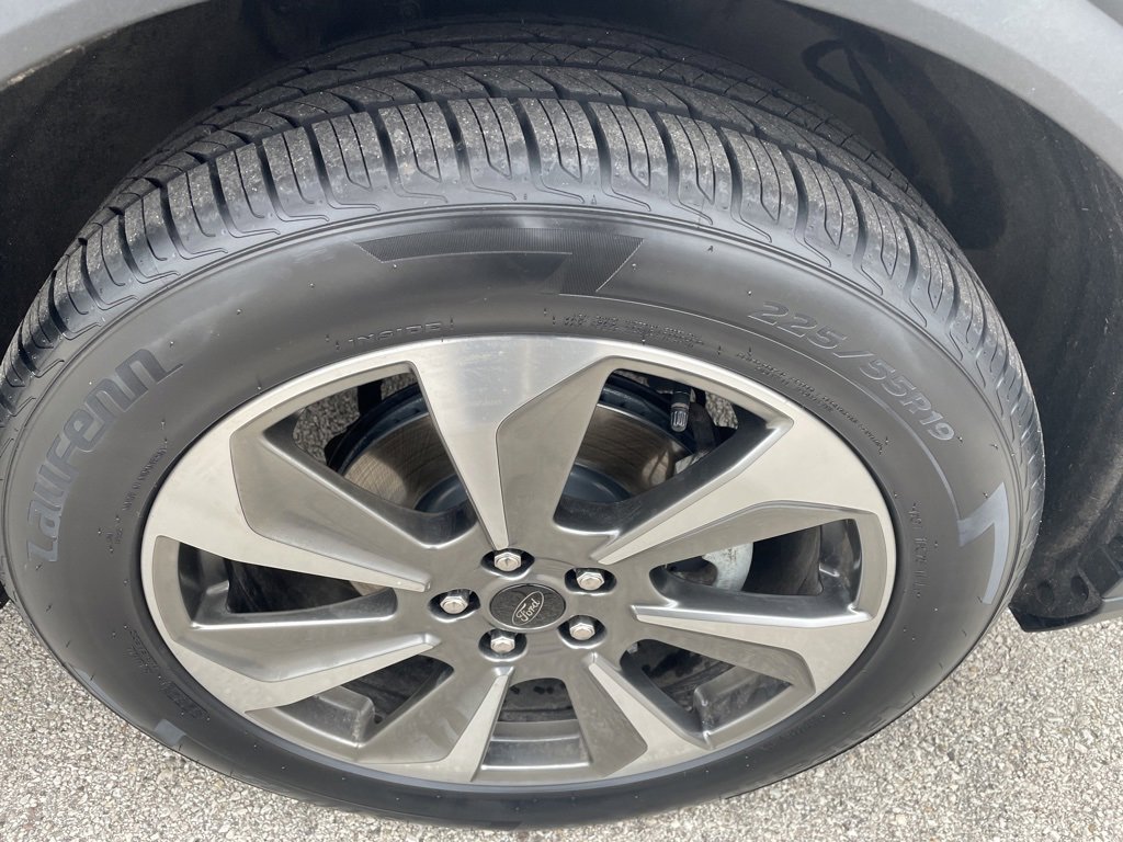 Used 2023 Ford Escape Platinum image 36