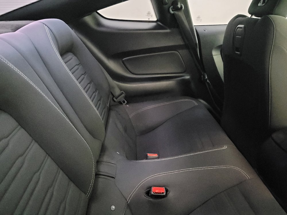 Used 2017 Ford Mustang Coupe RWD image 19