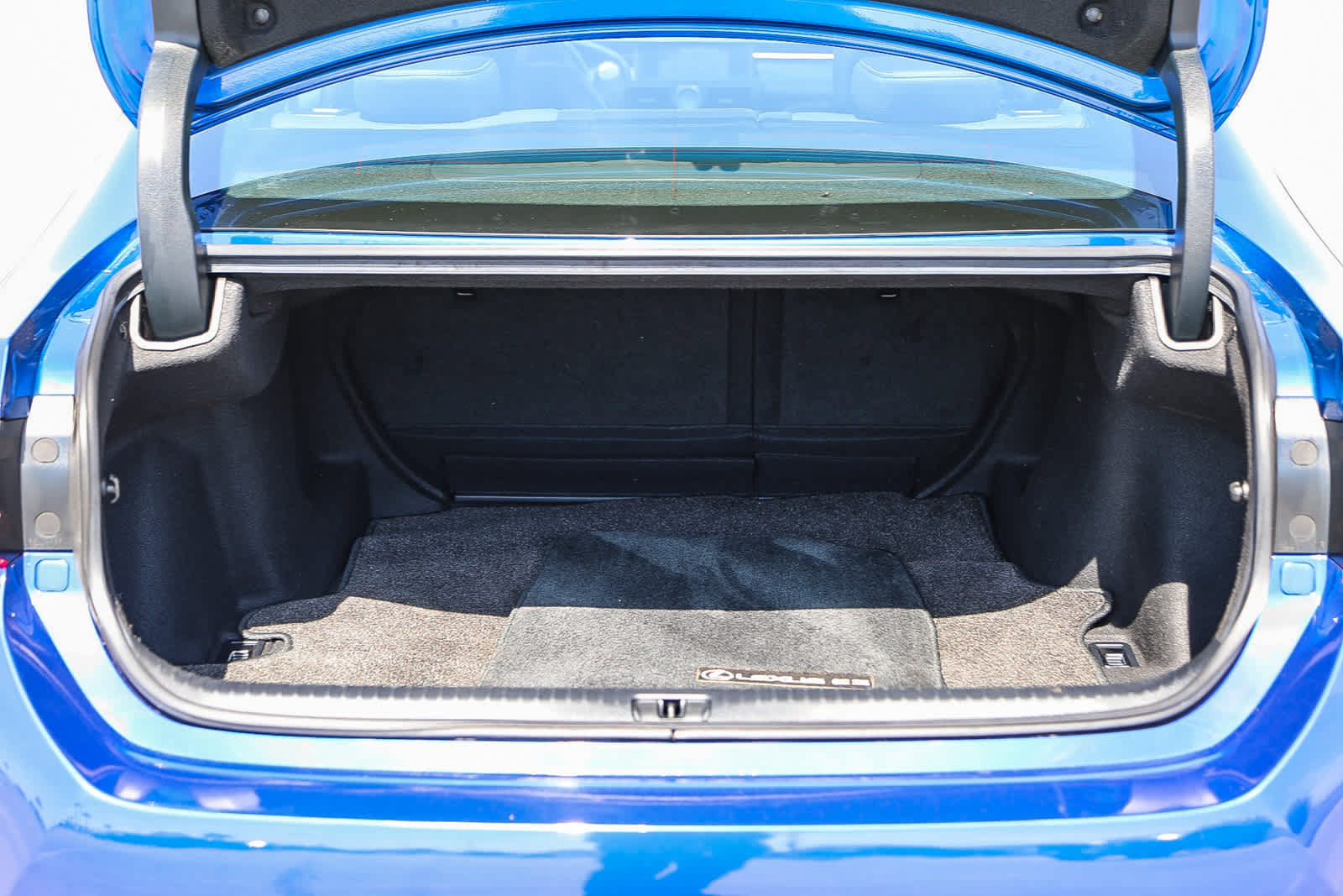 Used 2016 Lexus RC 200t RWD image 26