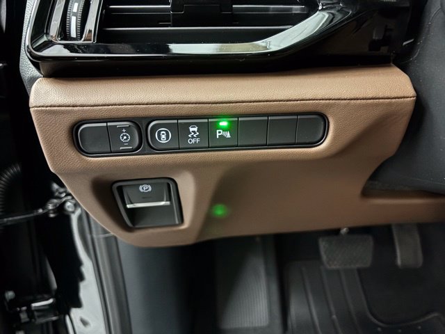 Used 2026 Acura MDX w/ Technology Package FWD image 32