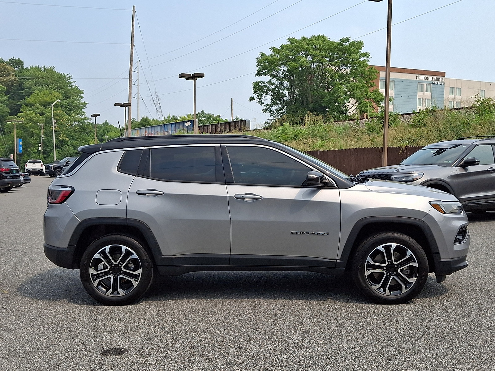 Used 2023 Jeep Compass Limited AWD/4WD image 7