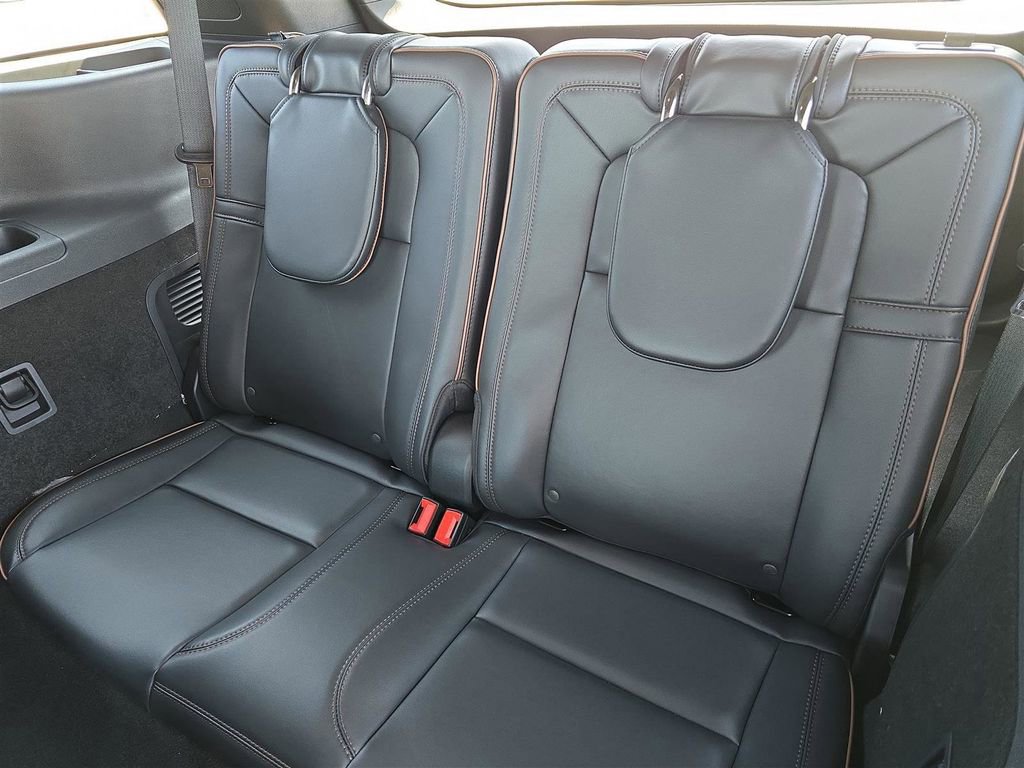 Used 2025 Lincoln Aviator Black Label image 10