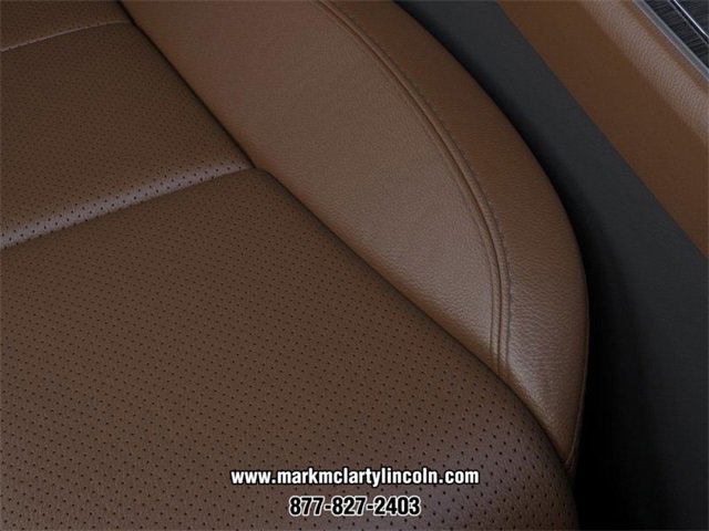 New 2026 Lincoln Aviator Reserve w/ Jet Appearance Package image 16