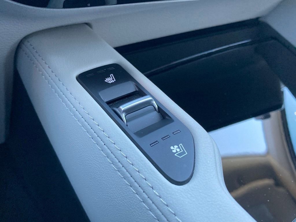 Used 2024 Kia Telluride SX image 28