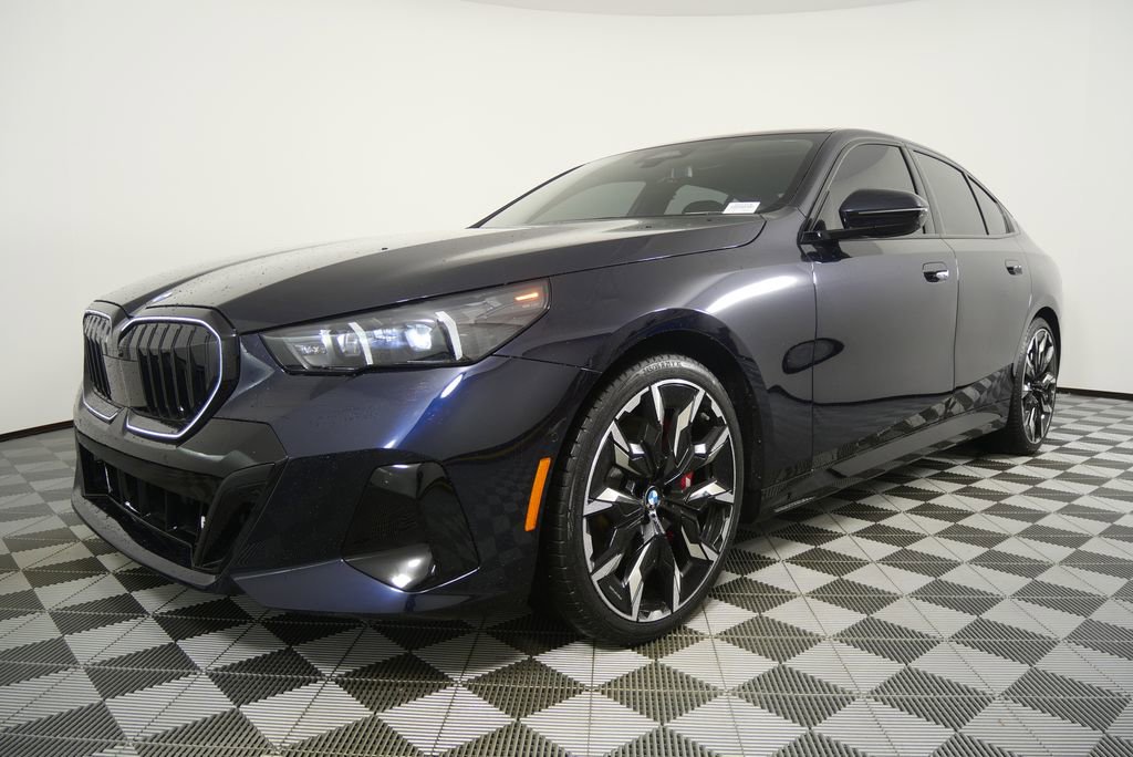 Used 2026 BMW 540i xDrive w/ M Sport Package image 7