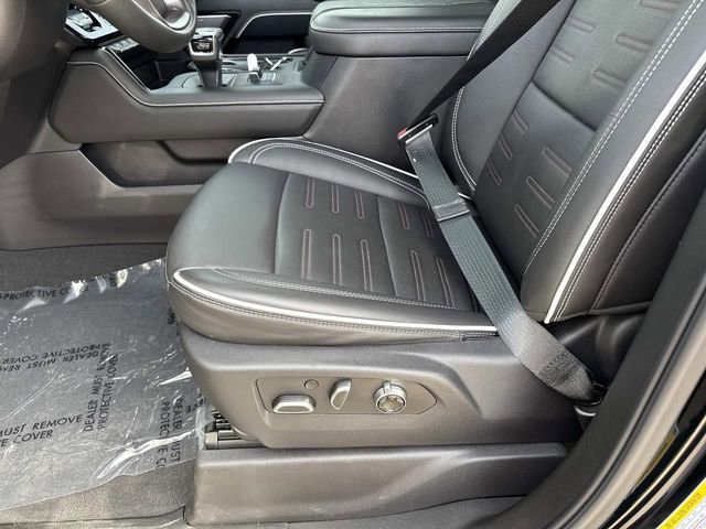 Used 2025 GMC Sierra 1500 AT4X image 11