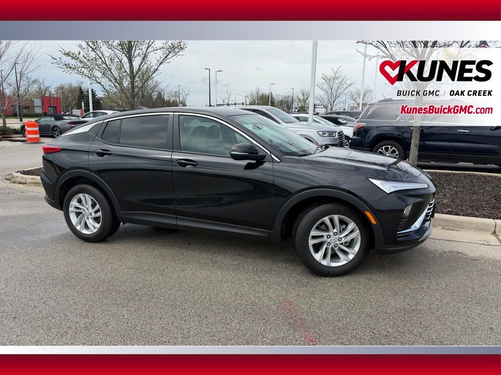 Used 2024 Buick Envista Preferred w/ Advanced Safety Package image 6