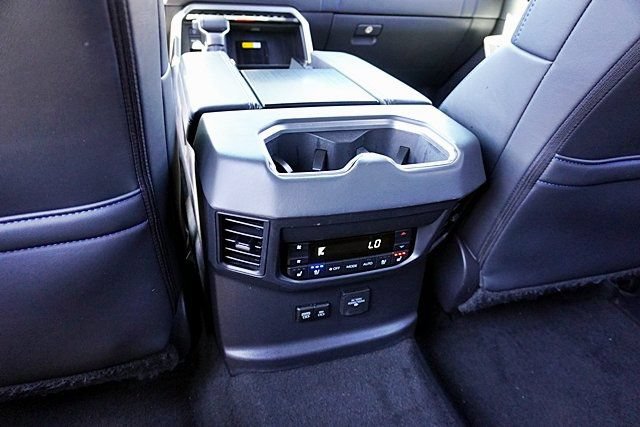 Used 2023 Toyota Sequoia Platinum AWD/4WD image 33