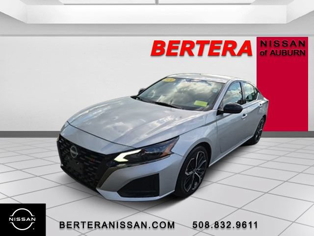 Used 2024 Nissan Altima 2.5 SR FWD image 5