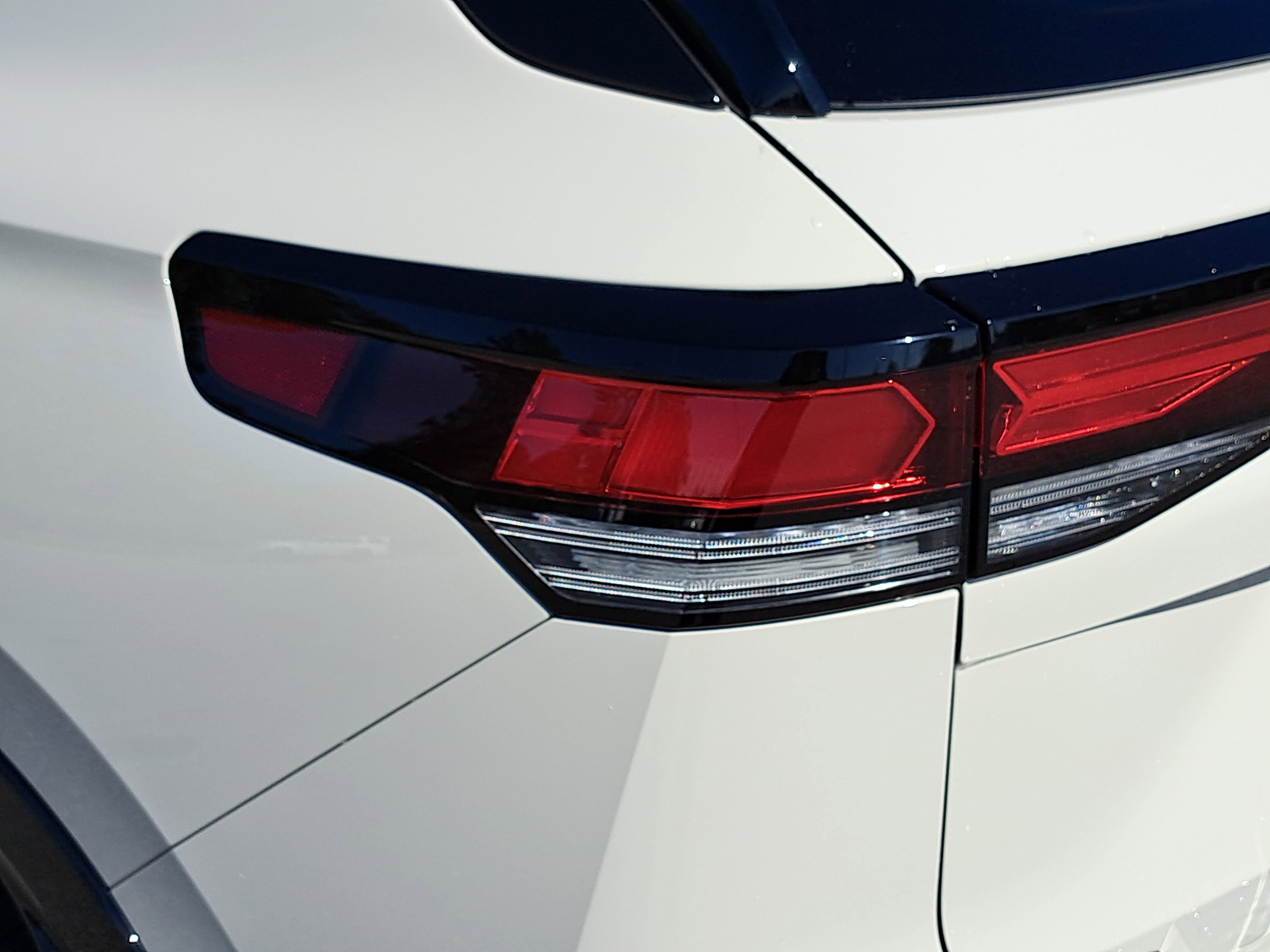 New 2026 Volkswagen Tiguan SE R-Line AWD/4WD image 33