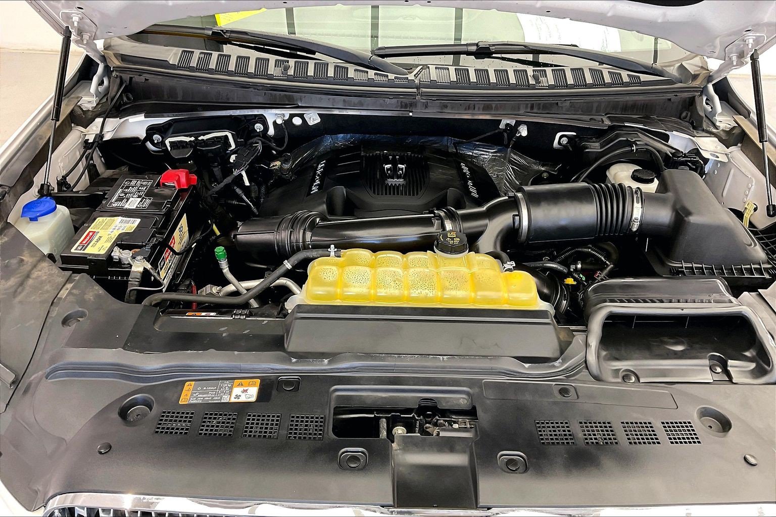 Used 2018 Lincoln Navigator Reserve w/ Technology Package AWD/4WD image 9