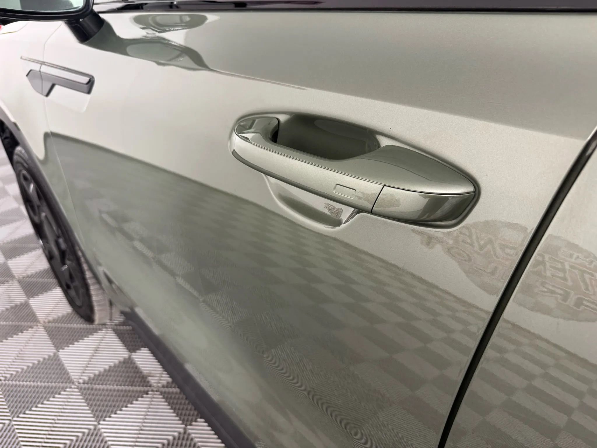 Used 2025 Kia Sorento SX image 26