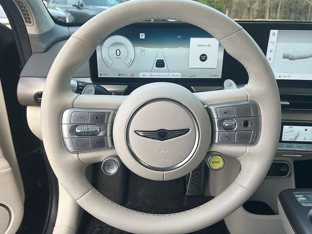 Used 2023 Genesis GV60 Performance image 9