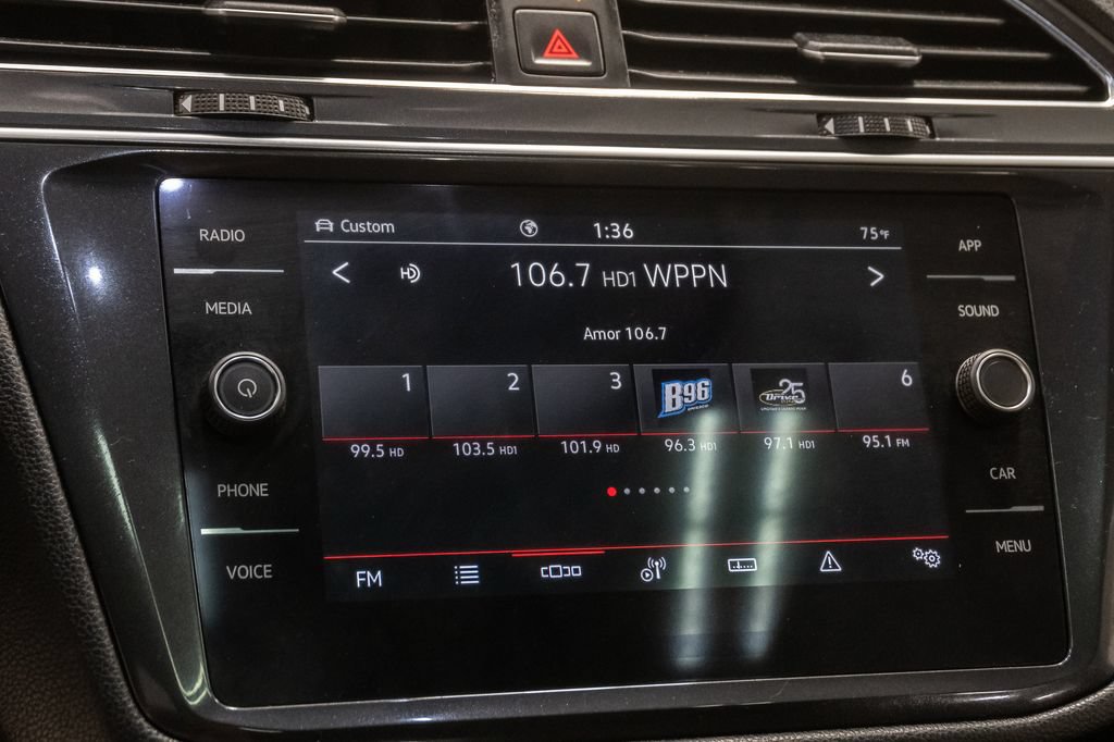 Used 2023 Volkswagen Tiguan SE R-Line AWD/4WD image 17