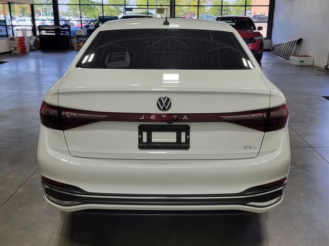 Used 2025 Volkswagen Jetta SEL FWD image 6