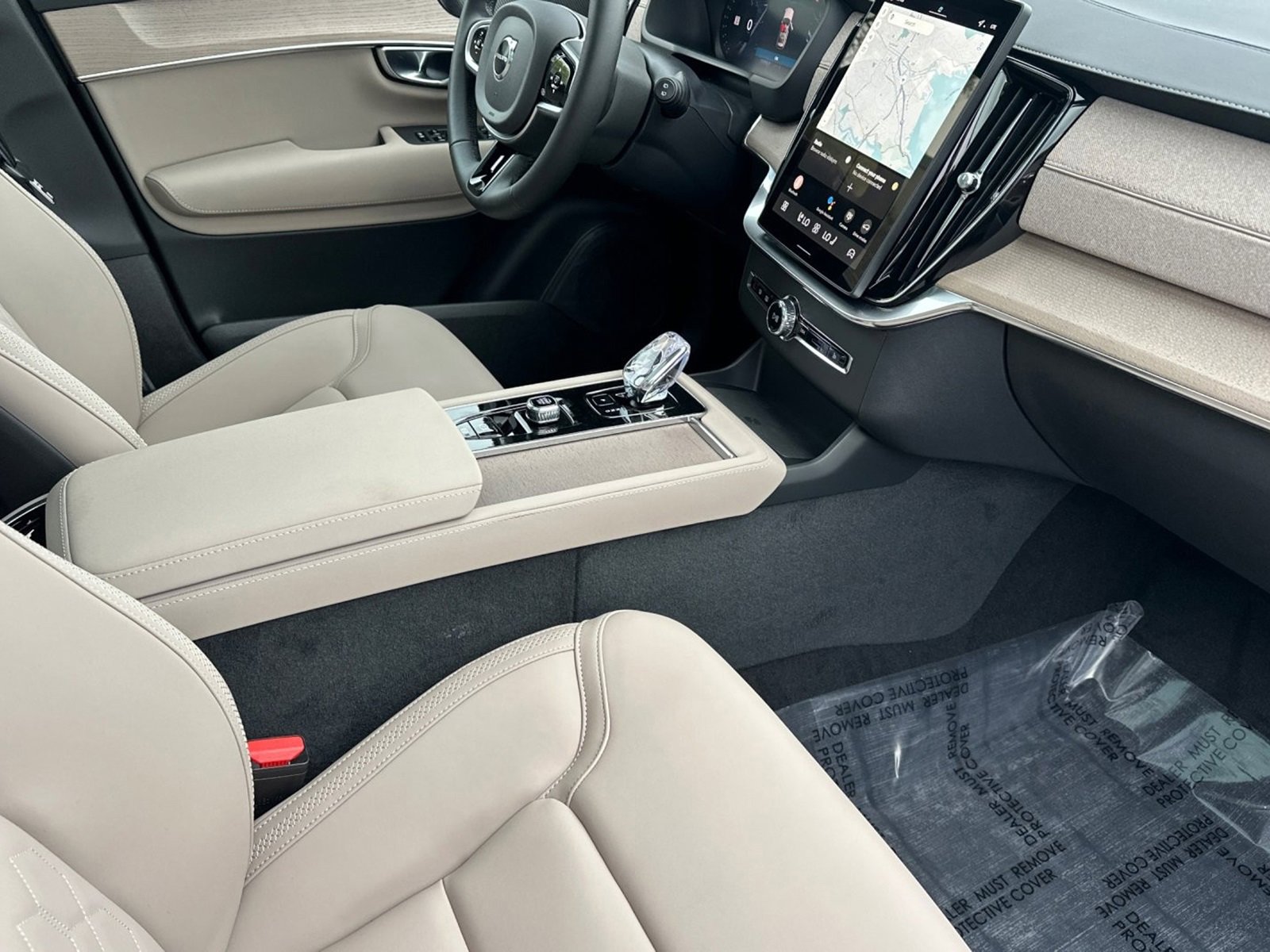 New 2026 Volvo XC90 B6 Plus w/ Protection Package Premier image 19