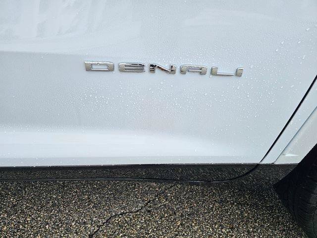 New 2026 GMC Acadia Denali w/ Super Cruise Package FWD image 12