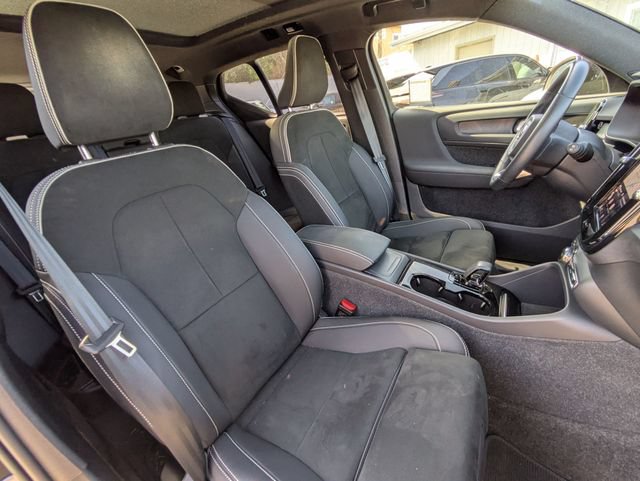 Certified 2023 Volvo XC40 Recharge Ultimate w/ Protection Package Premier AWD/4WD image 30