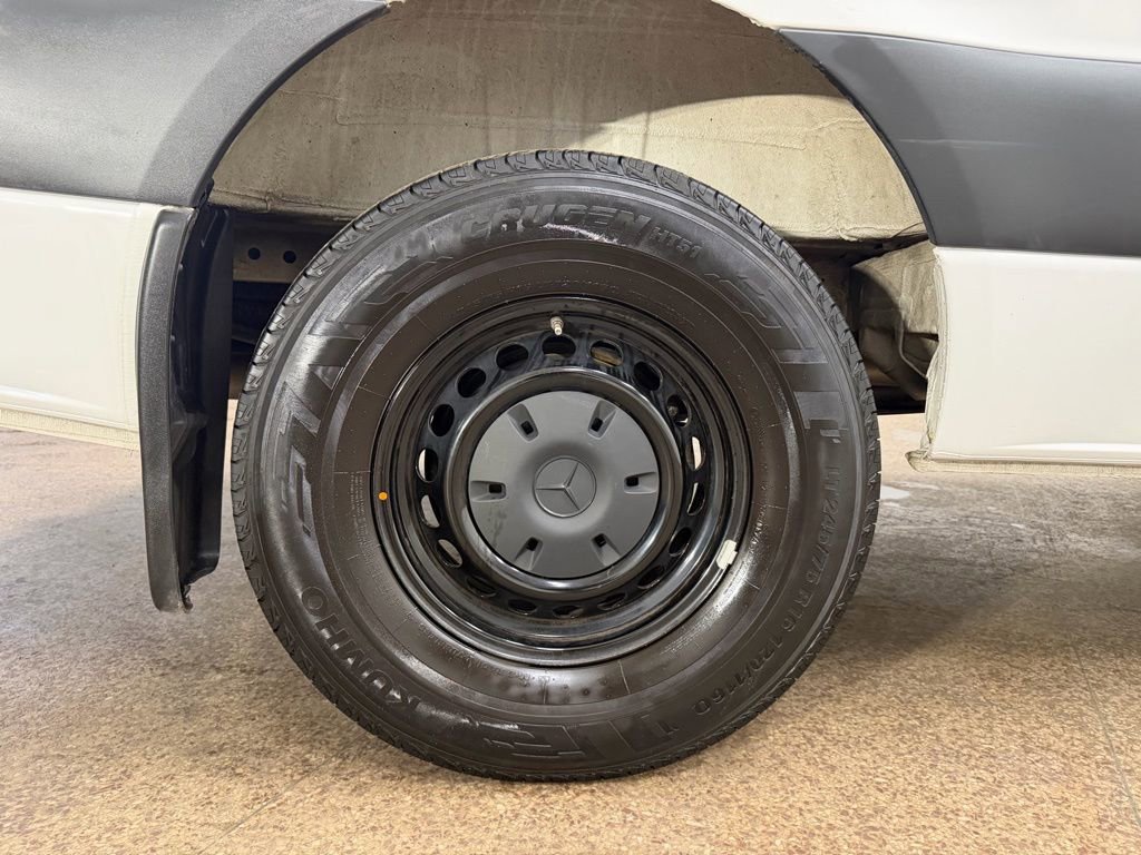 Used 2025 Mercedes-Benz Sprinter 2500 image 19