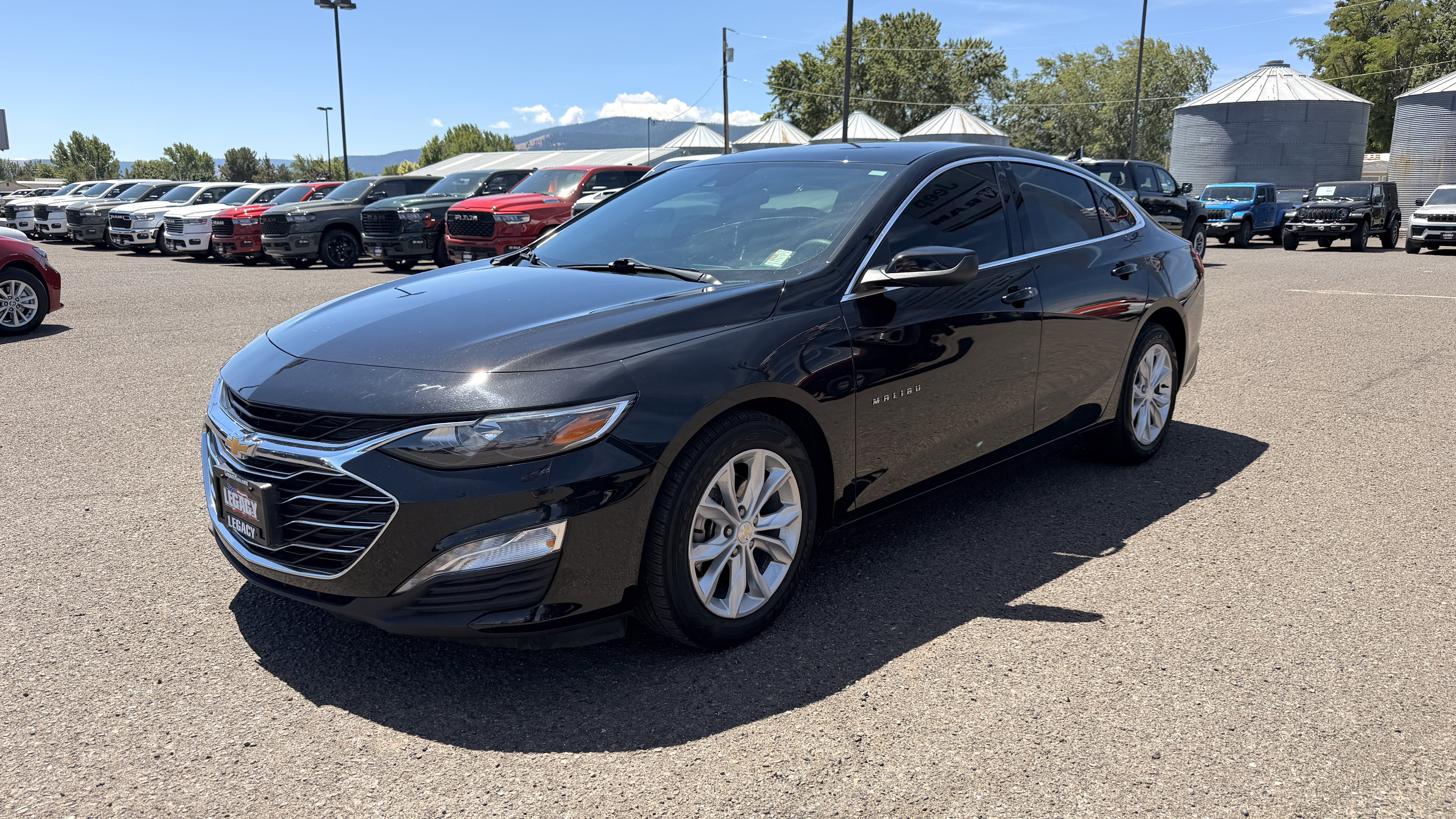 Used 2024 Chevrolet Malibu LT FWD image 3