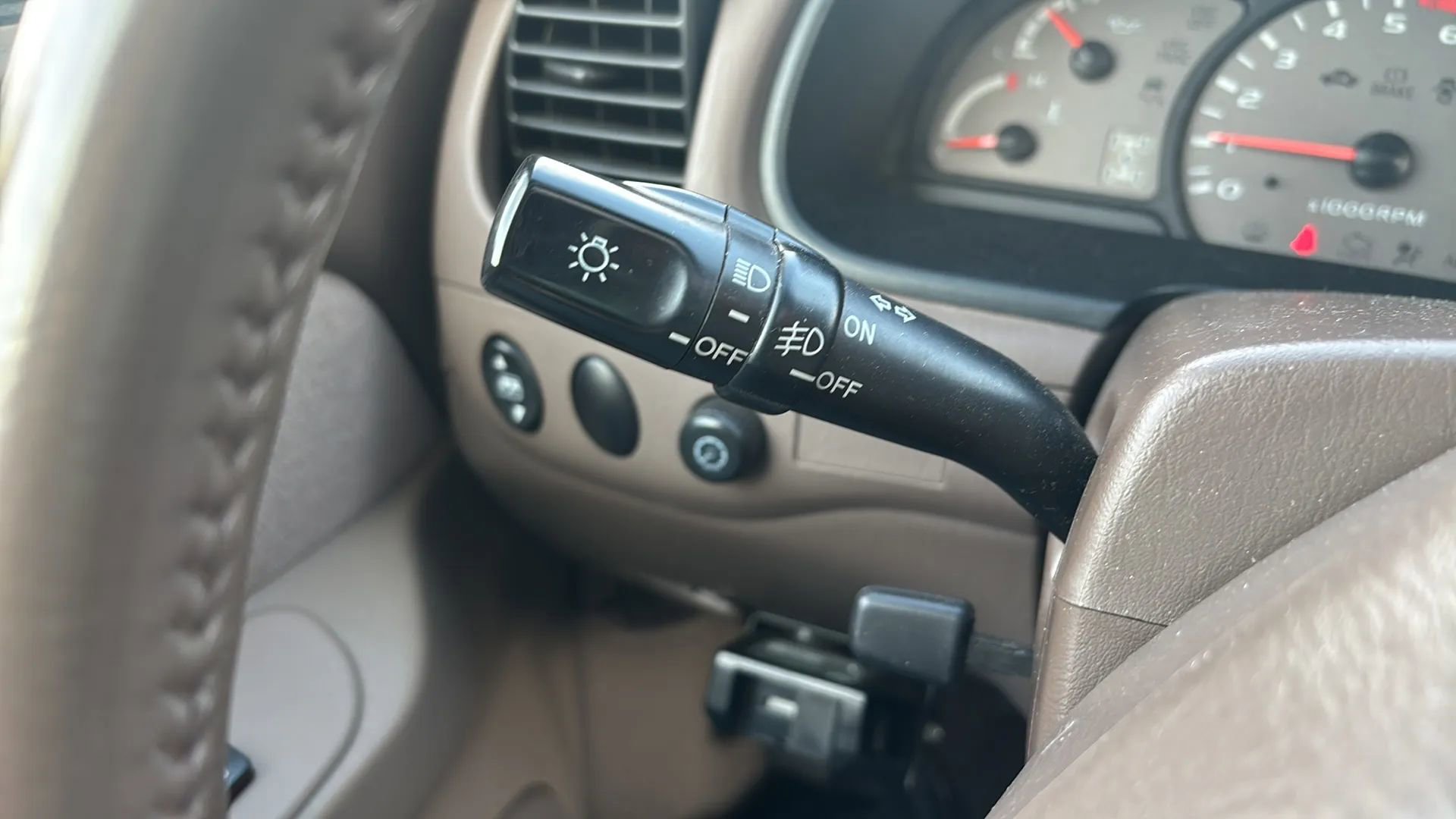 Used 2002 Toyota Sequoia SR5 image 44