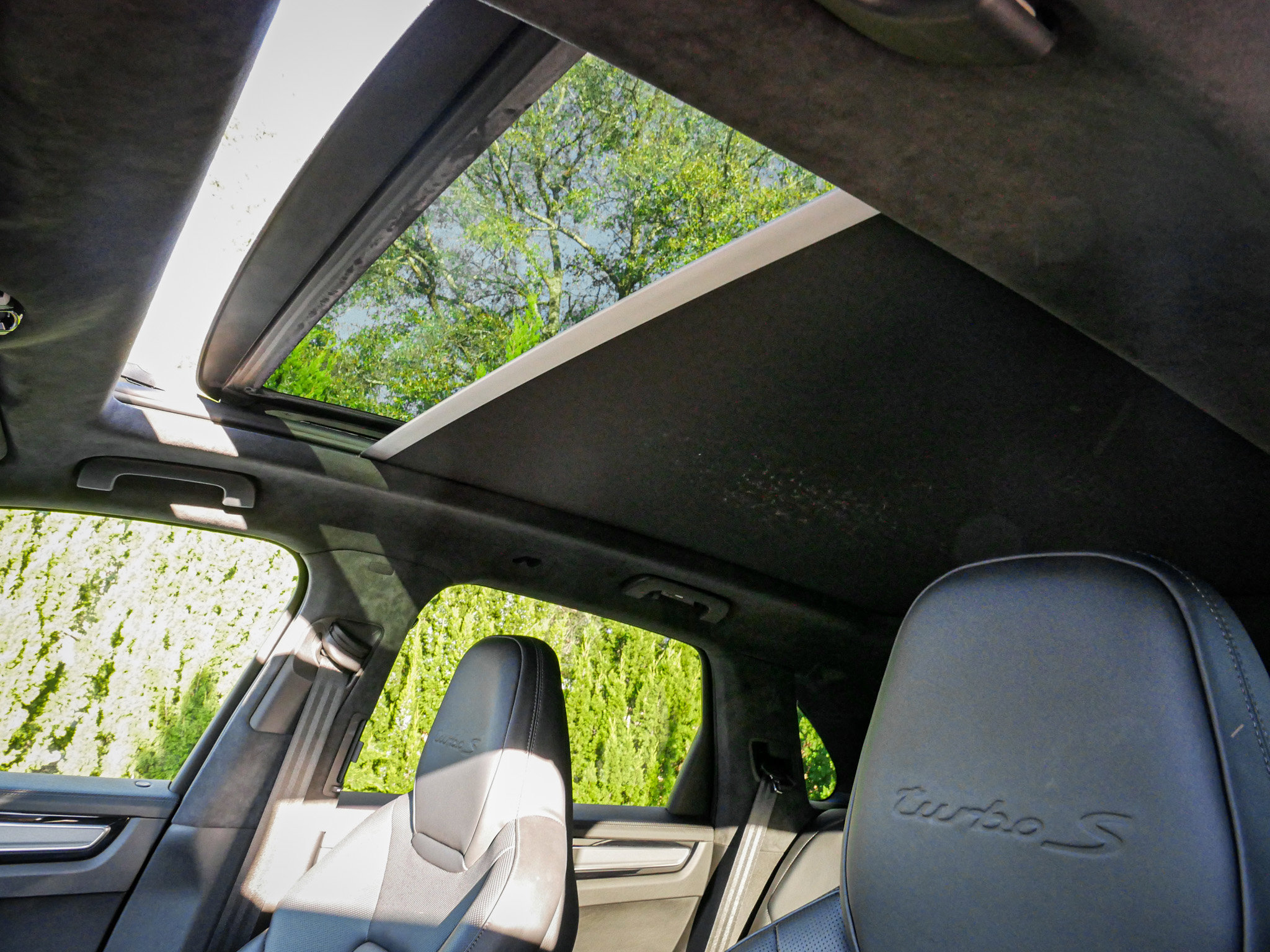 Used 2021 Porsche Cayenne Turbo S image 28