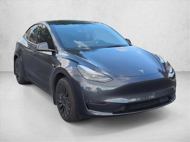 Used 2025 Tesla Model Y Long Range RWD image 4
