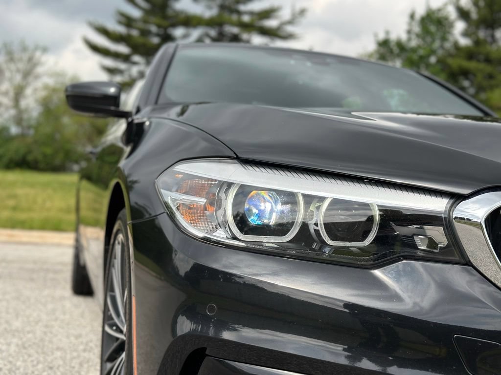 Used 2019 BMW 530i xDrive w/ Convenience Package AWD/4WD image 12
