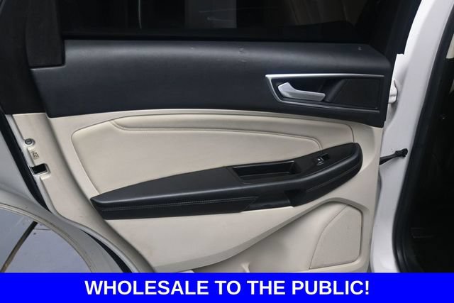 Used 2015 Ford Edge Titanium FWD image 16