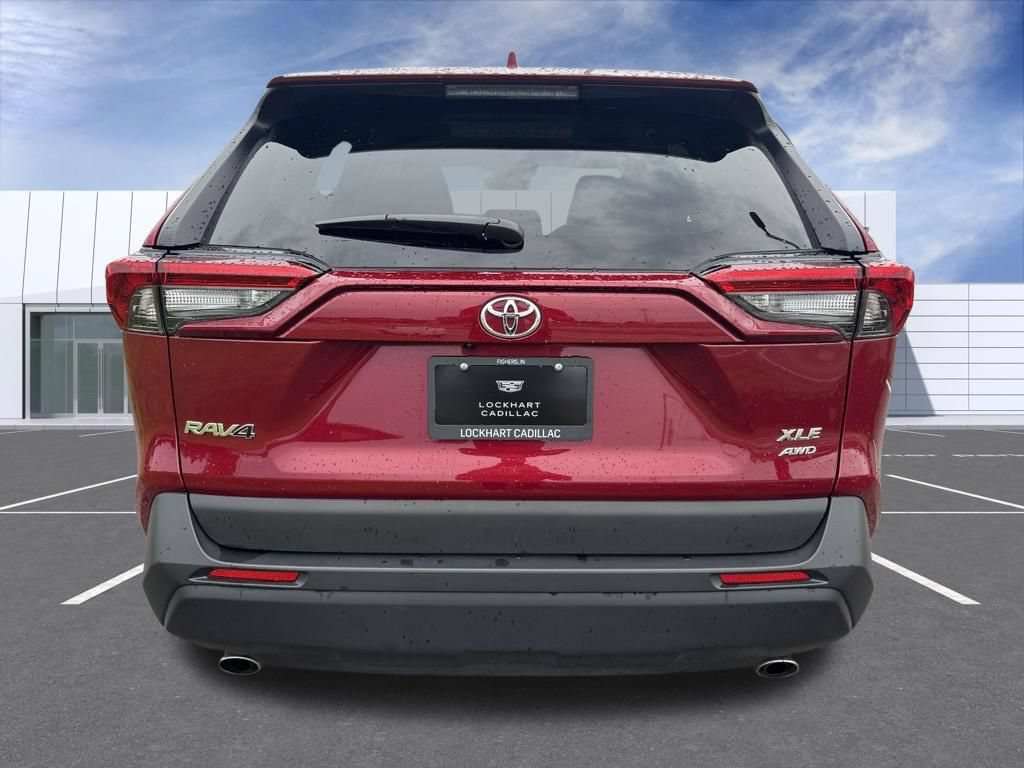 Used 2025 Toyota RAV4 XLE AWD/4WD image 10