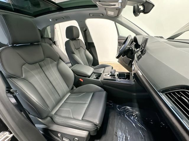 Used 2024 Audi Q5 2.0T Premium w/ Convenience Package AWD/4WD image 22