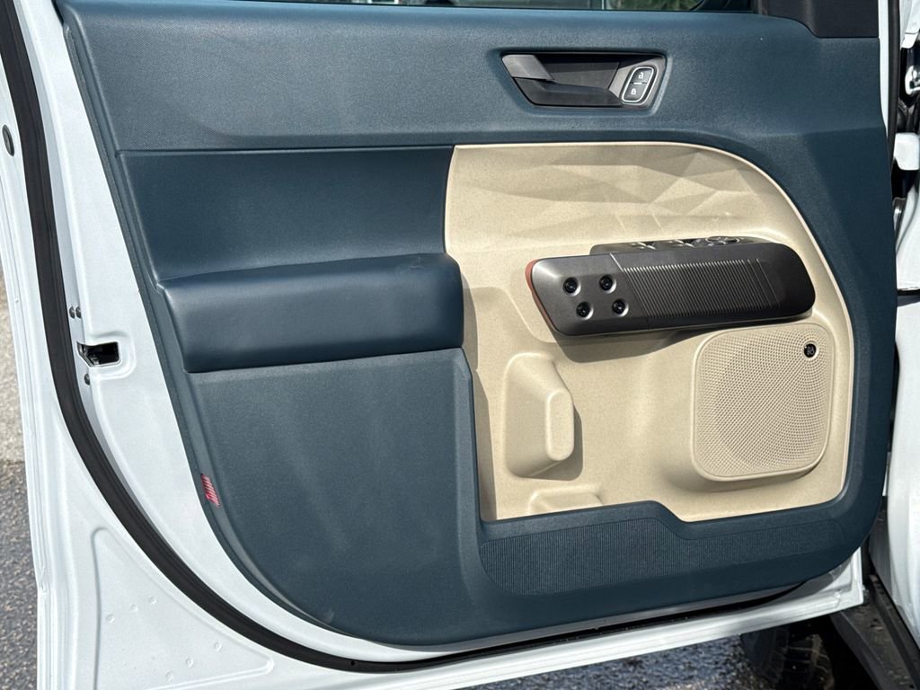 New 2026 Ford Maverick Lariat image 18