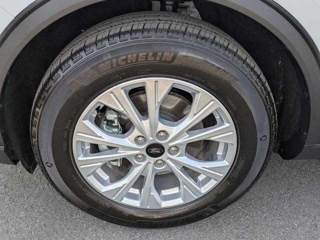New 2026 Ford Escape Active FWD image 11