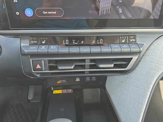 Used 2026 Toyota Camry XLE image 23