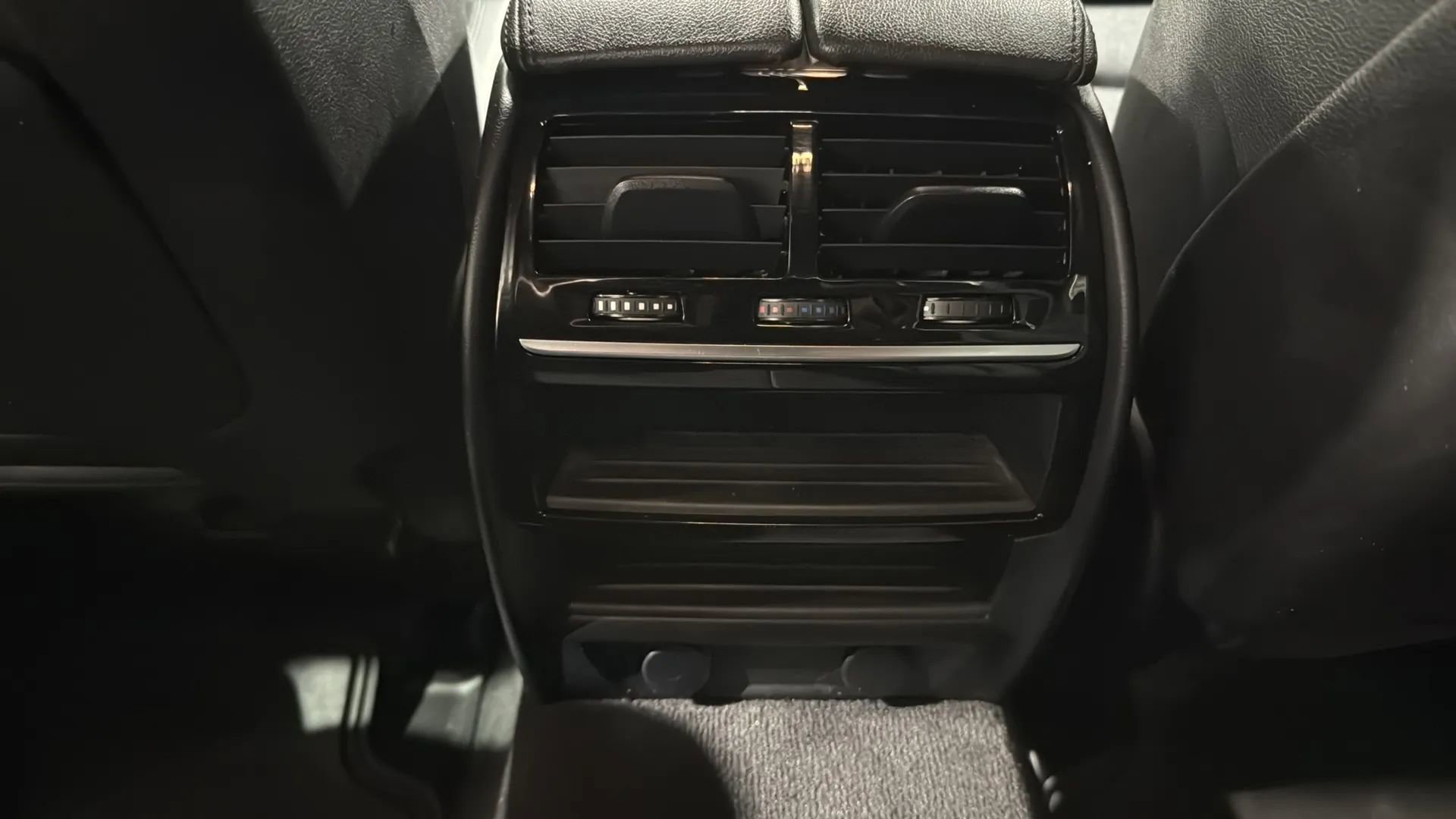 Used 2018 BMW 530i xDrive image 28