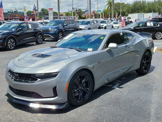Used 2023 Chevrolet Camaro LT RWD image 3