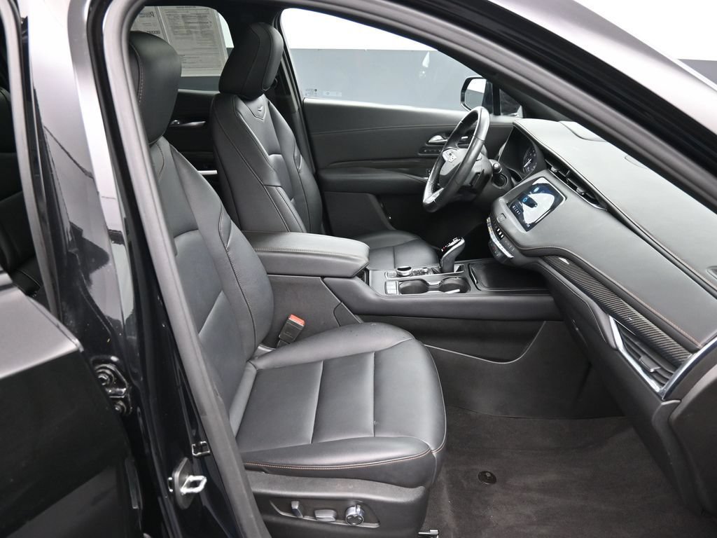 Used 2023 Cadillac XT4 Sport w/ Technology Package AWD/4WD image 26