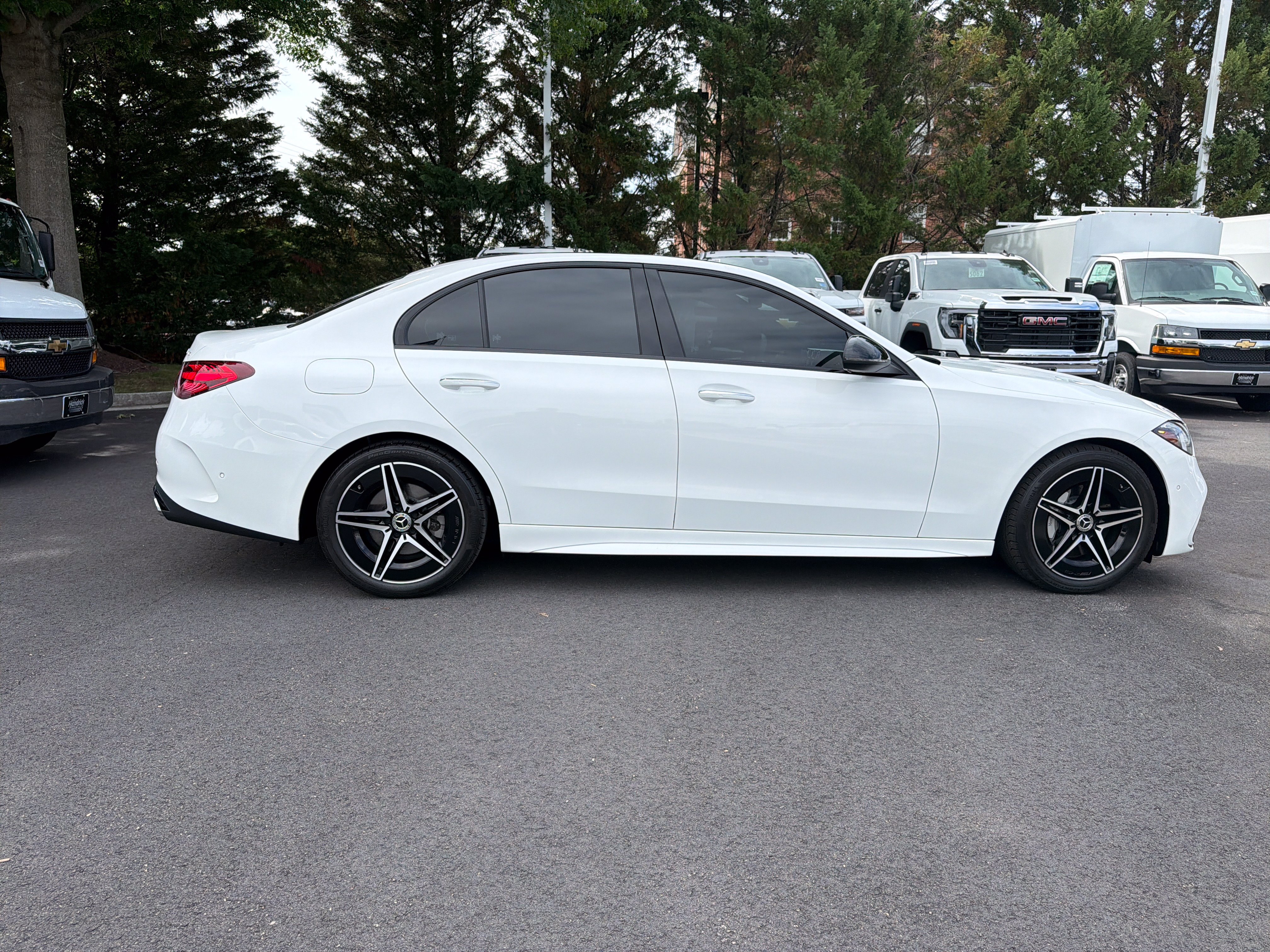 Used 2025 Mercedes-Benz C 300 4MATIC Sedan image 11