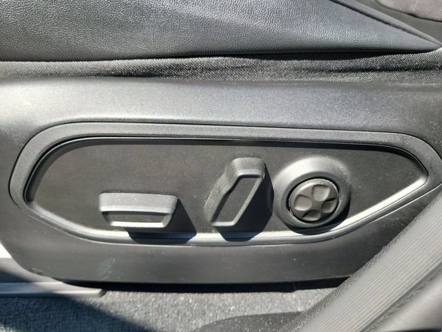 Used 2023 Jeep Grand Cherokee L Laredo RWD image 23