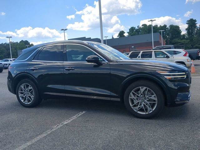 Used 2025 Genesis GV70 2.5T AWD/4WD image 2