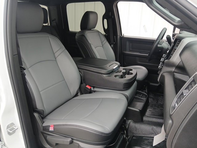 New 2026 RAM 5500 Tradesman w/ Chrome Appearance Group AWD/4WD image 32